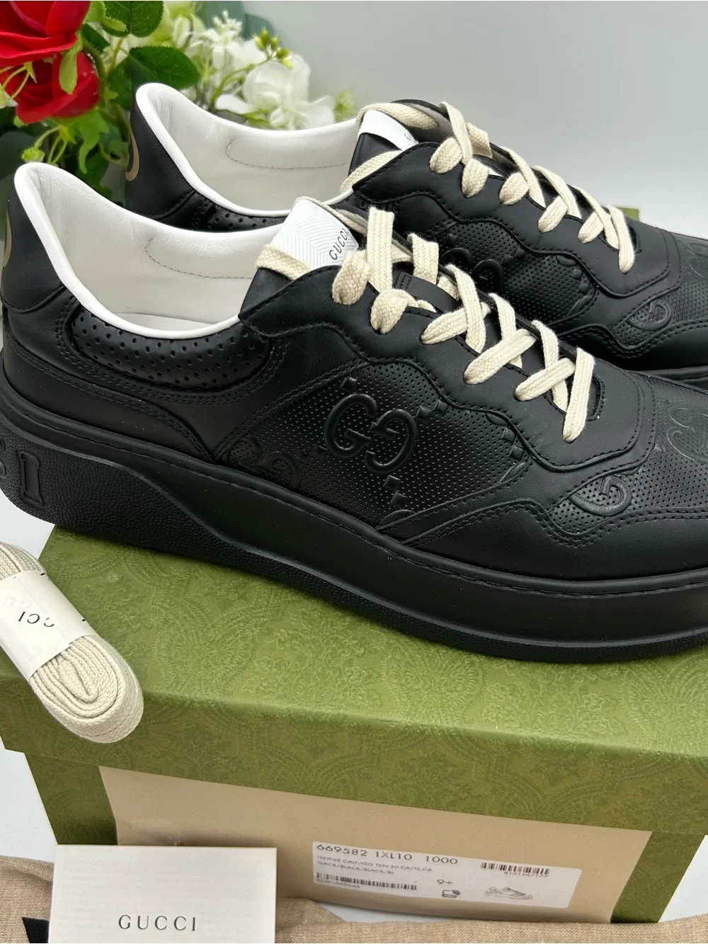 Men's Gucci GG embossed Leather sneakers size 9.5 fits 10 US made in Italy